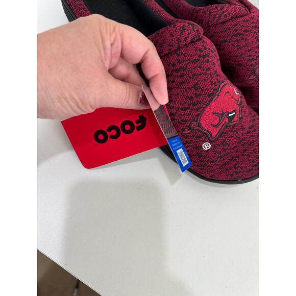 NWT FOCO Men's NCAA College Team Logo Poly Knit Cup Sole Slippers Arkansas 9 - Picture 7 of 11